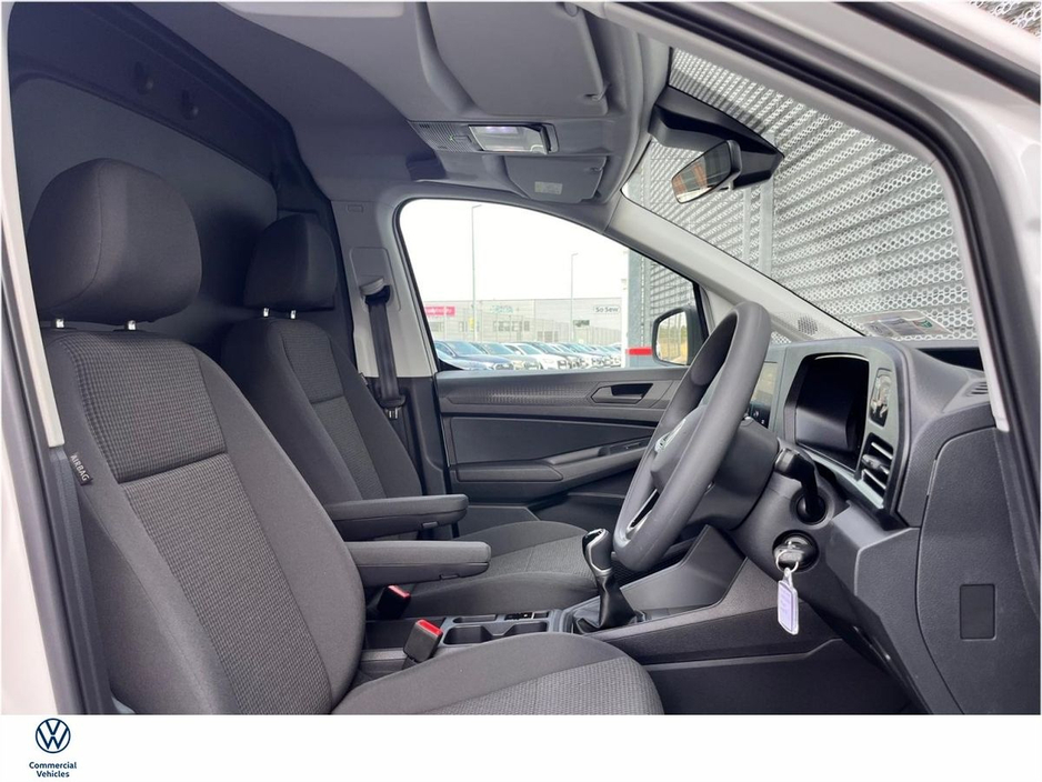 2025 Volkswagen Caddy CARGO 102HP M6F €22,495