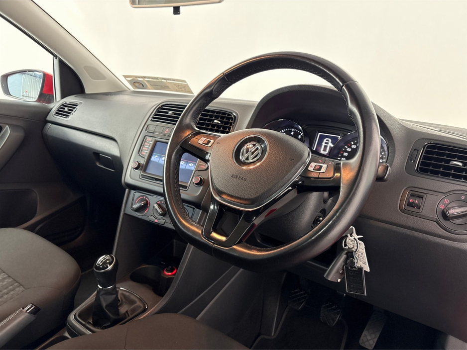 2017 Volkswagen Polo - image 15