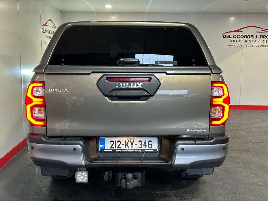 2021 Toyota Hilux - image 36