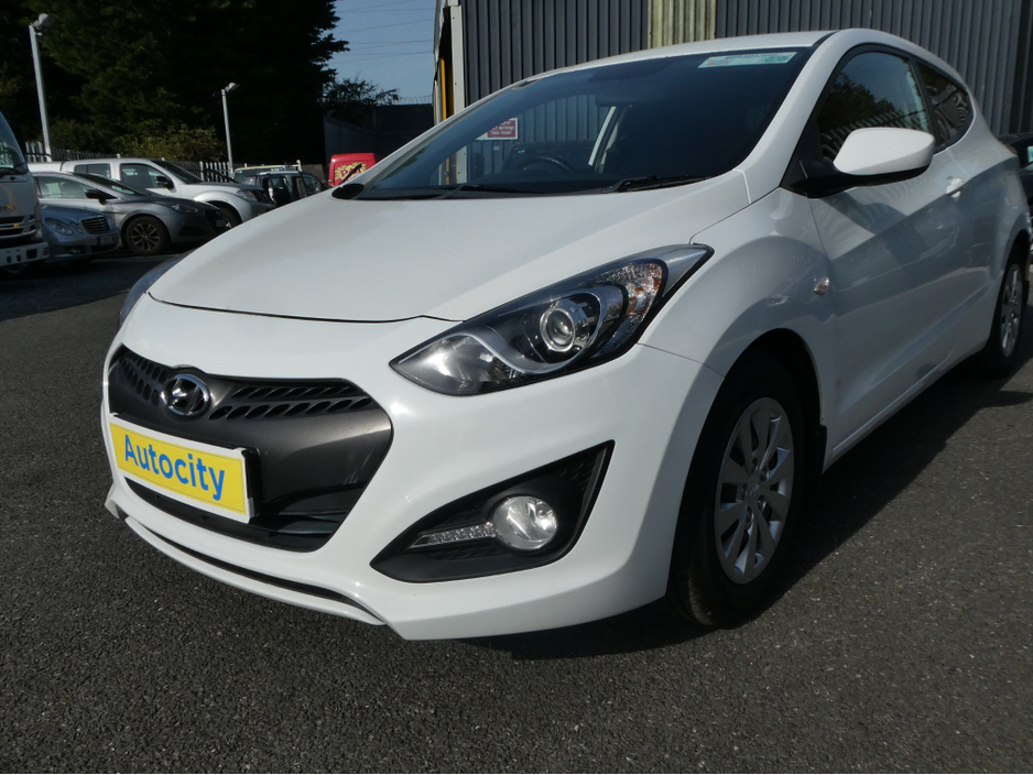 2015 Hyundai i30 DOE 07/26 €5,900