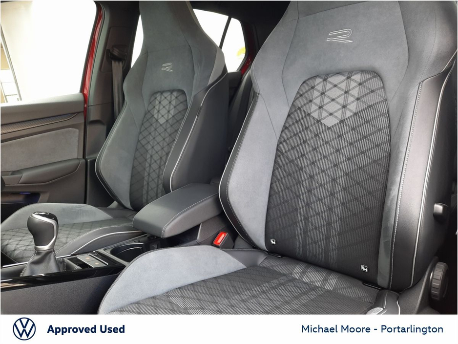 2024 Volkswagen Golf 1.5 TSI 130HP R-Line €33,950