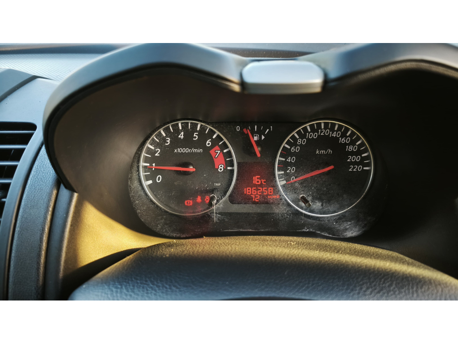 2012 Nissan Note - image 20