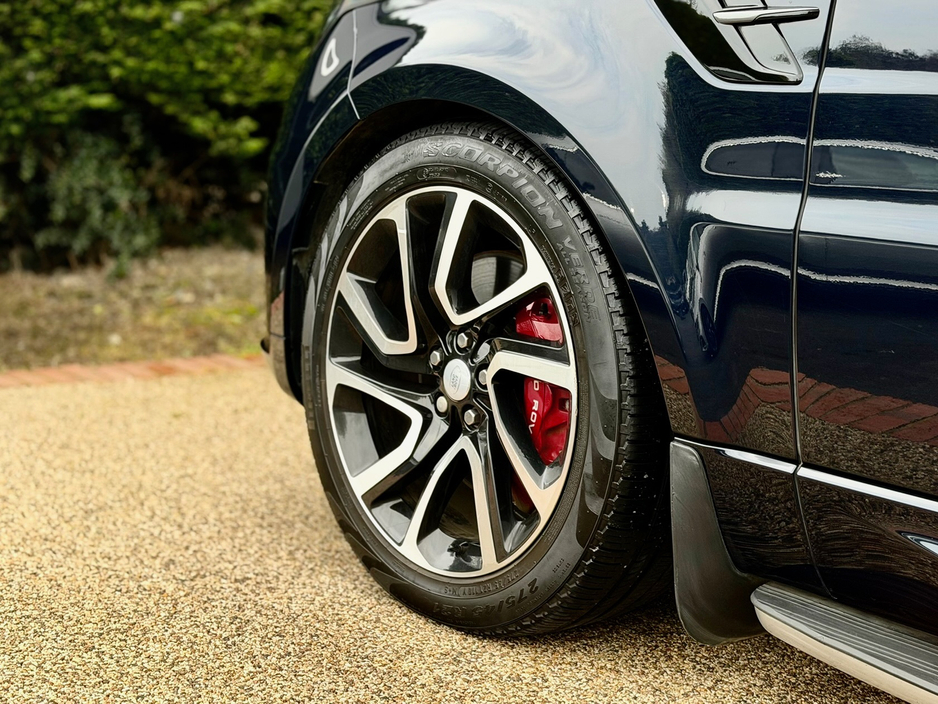 2021 Land Rover Range Rover Sport - image 9