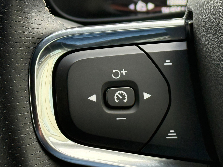 2018 Volvo XC40 D3 FWD MANUAL 150 R-DESIGN