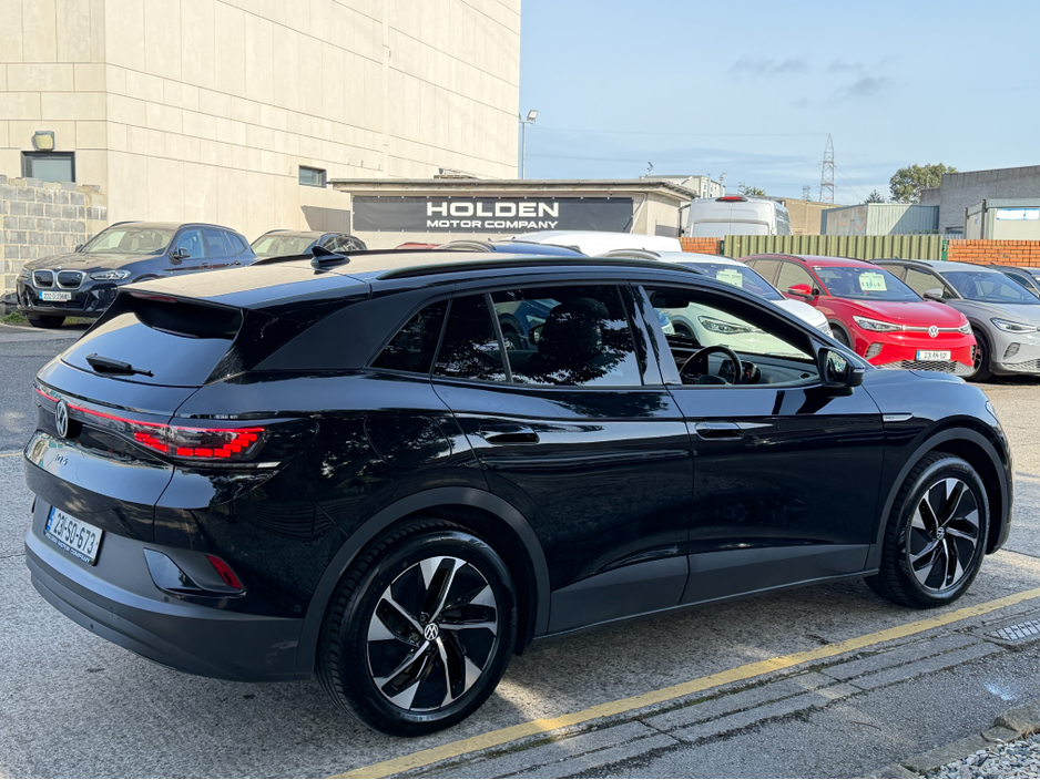 2023 Volkswagen ID.4 - image 8