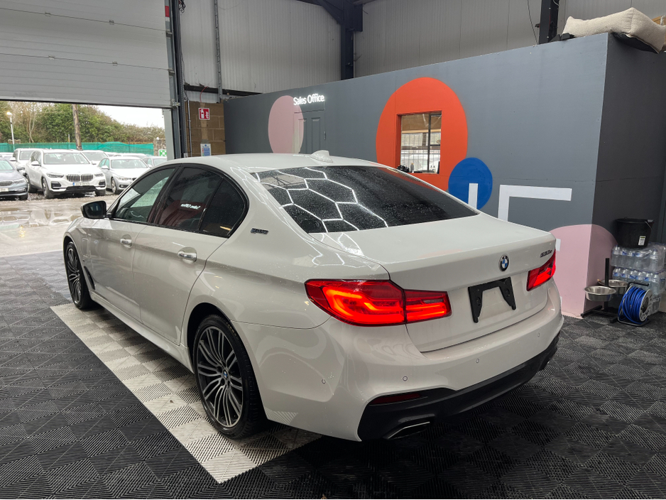 2017 BMW 5 Series €22950 2017 BMW 530E M SPORT IPERFORMANCE 2.0 AUTOMATIC / CRUISE CONTROL / 360° PARKING CAMERA / ELECTRIC MEMORY & HEATED SEATS / PADDLE SHIFTERS / AMBIENT LIGHTS €22,950