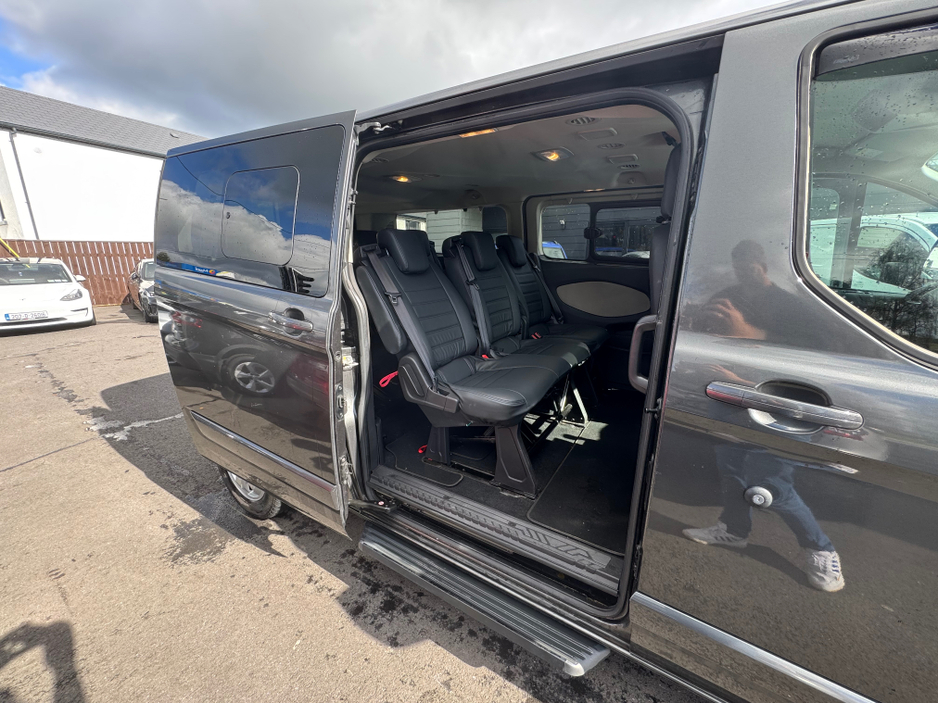 2017 Ford Tourneo Custom - image 13