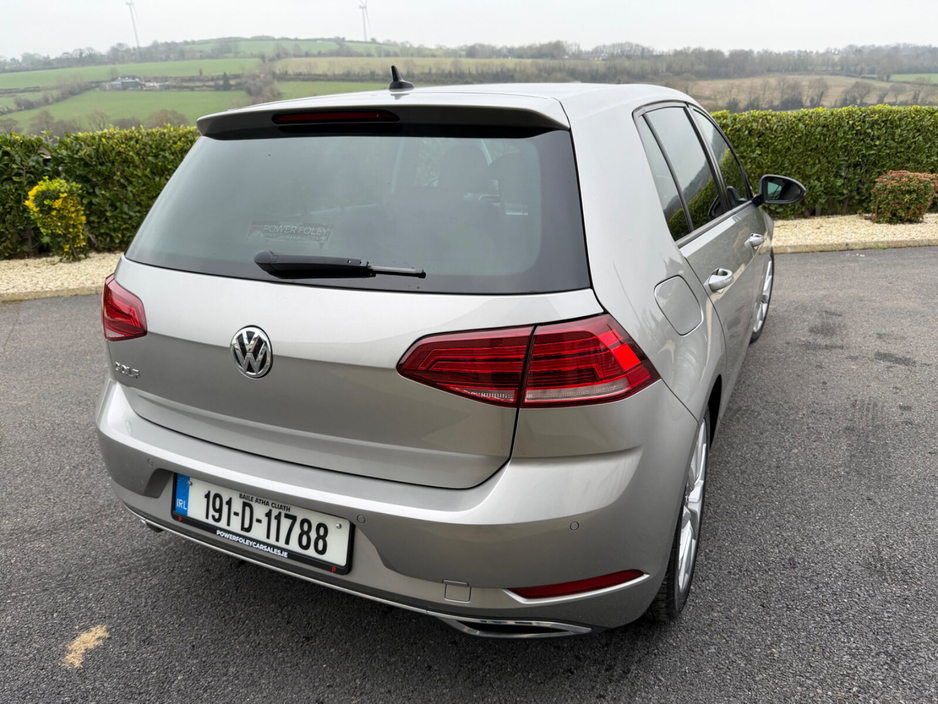 2019 Volkswagen Golf - image 3