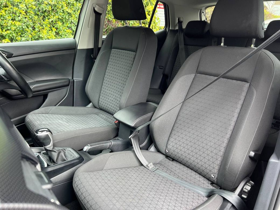 2023 Volkswagen T-Cross - image 6