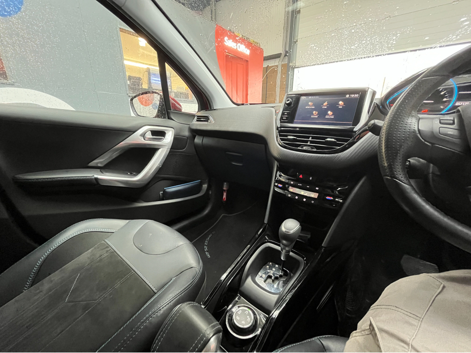 2017 Peugeot 2008 €12950! 2017 PEUGEOT 2008 CROSS CITY 1.2 AUTOMATIC €12,950