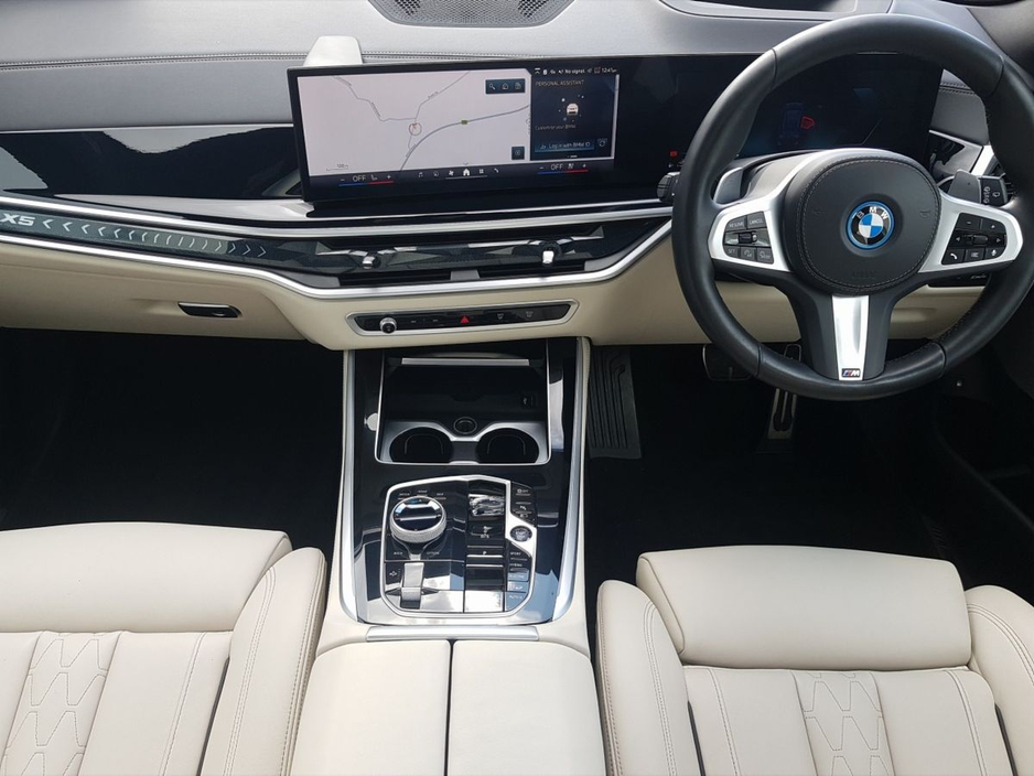 2024 BMW X5 - image 4