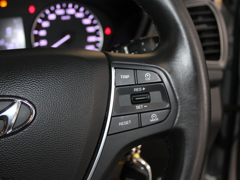 2015 Hyundai i20 - image 22