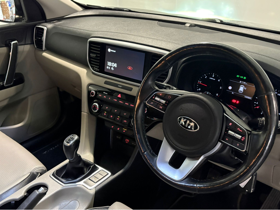 2021 Kia Sportage - image 4