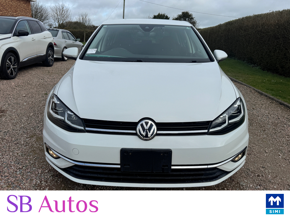 2018 Volkswagen Golf - image 3