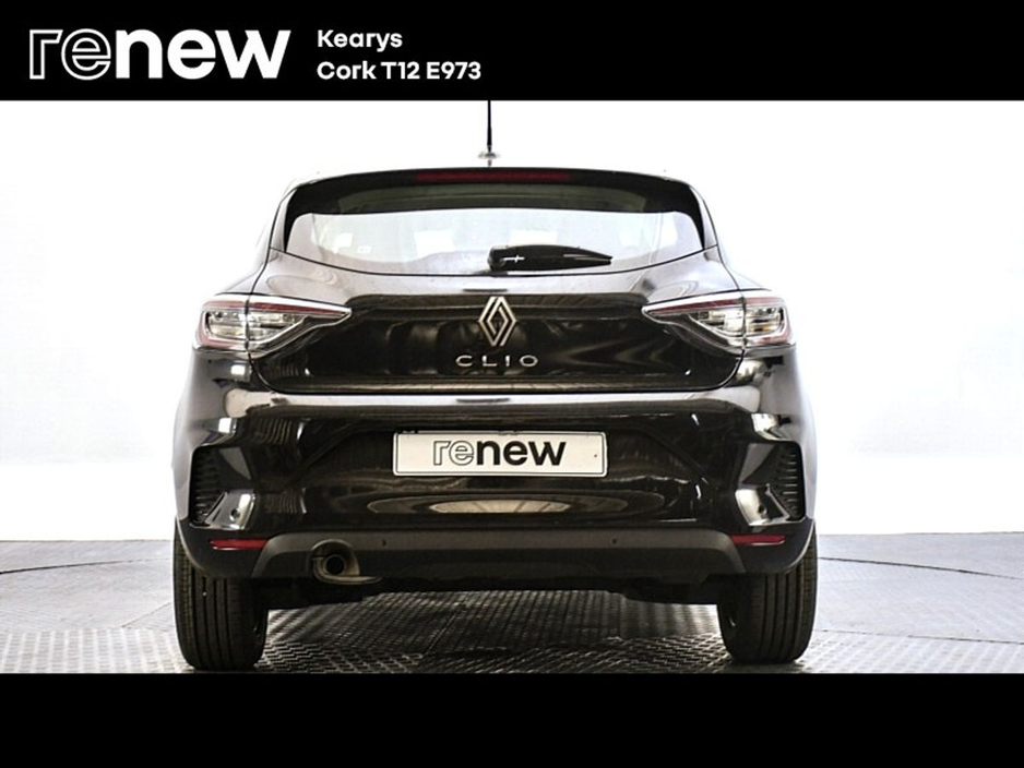 2025 Renault Clio - image 10