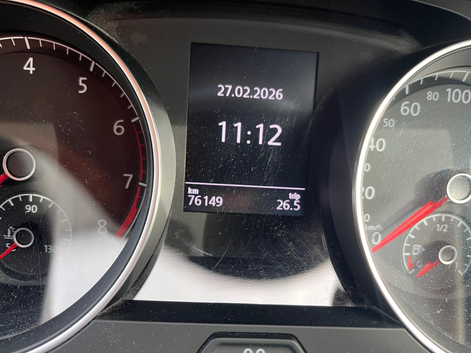 2015 Volkswagen Golf - image 9