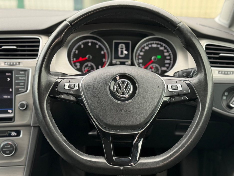 2017 Volkswagen Golf 1.2TSI 3DR 85HP Trendline €14,950