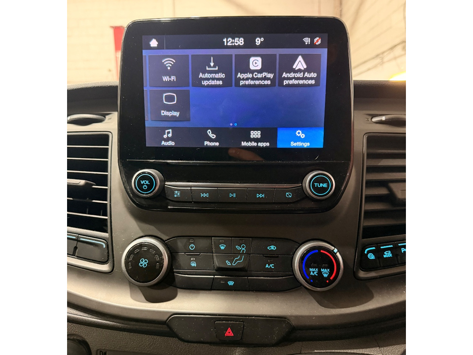 2023 Ford Transit Custom - image 9