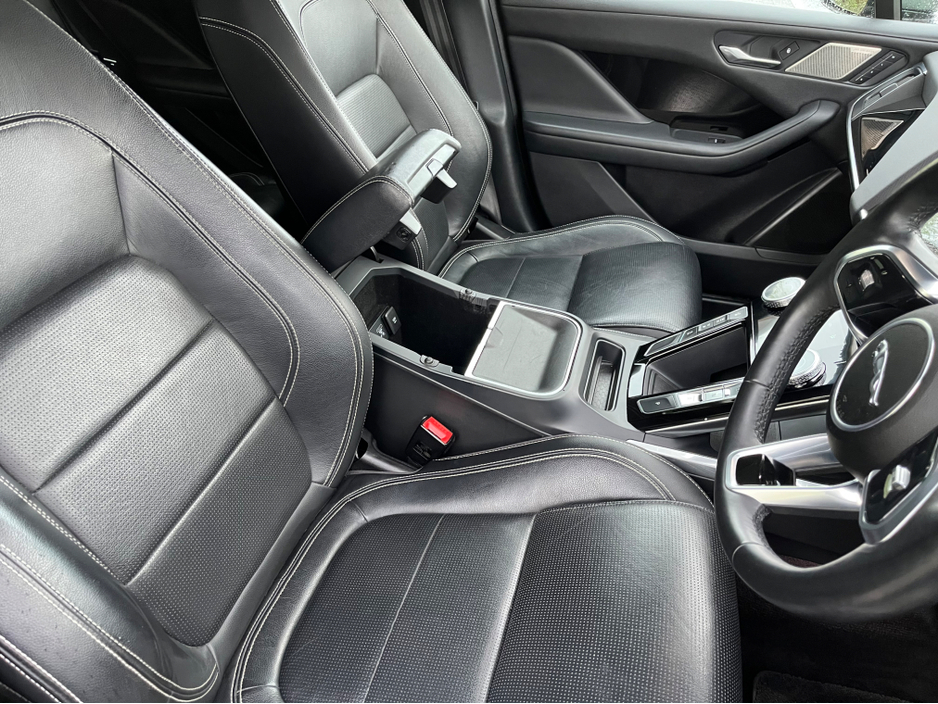 2020 Jaguar I-Pace - image 7