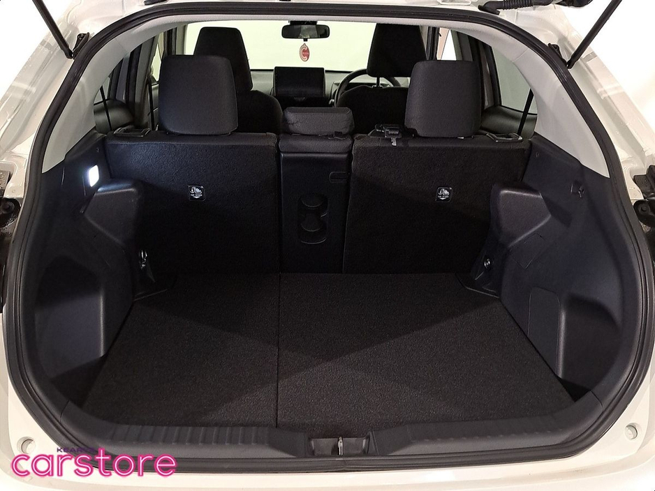 2021 Toyota Yaris Cross - image 18