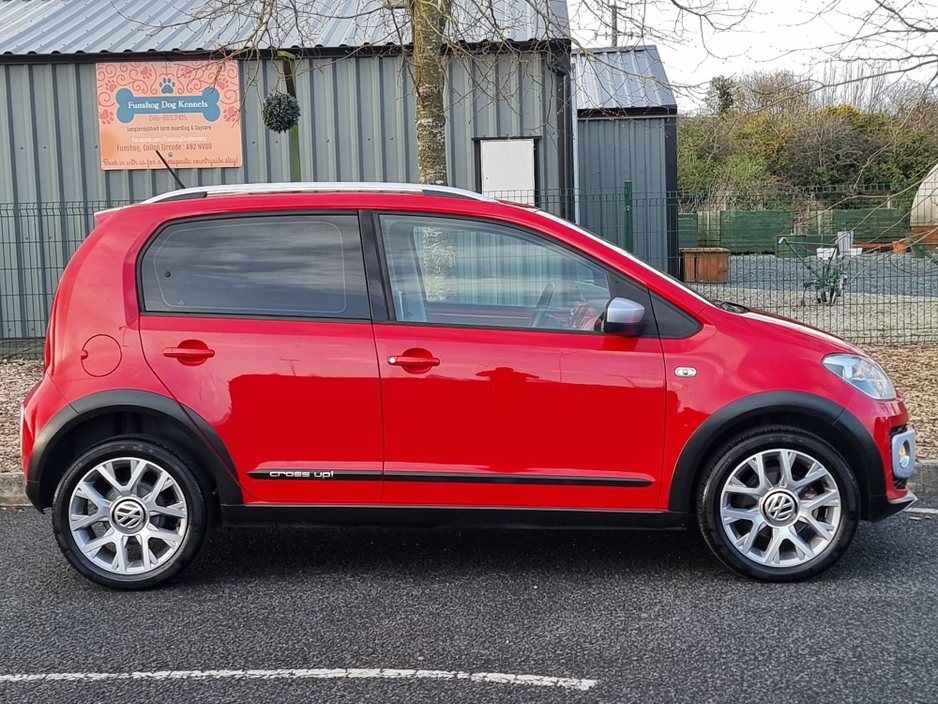 2016 Volkswagen up! - image 6