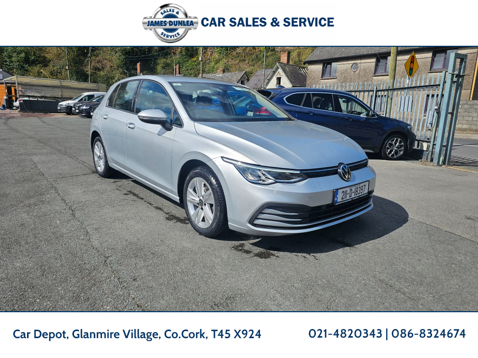 2021 Volkswagen Golf - image 2