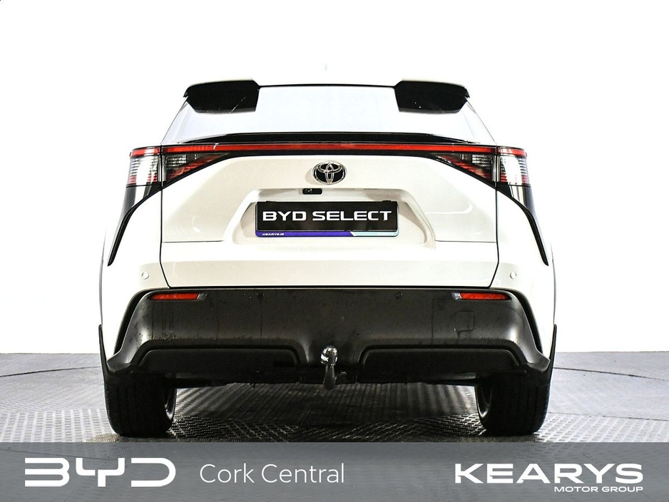 2025 Toyota bZ4X - image 2