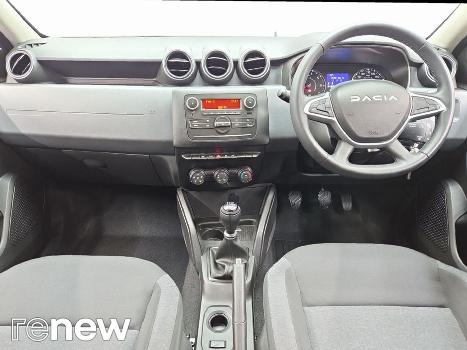 2023 Dacia Duster - image 2