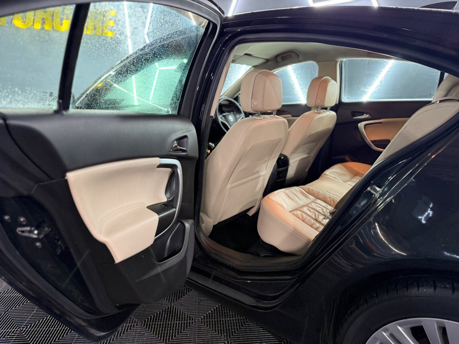 2016 Opel Insignia - image 19