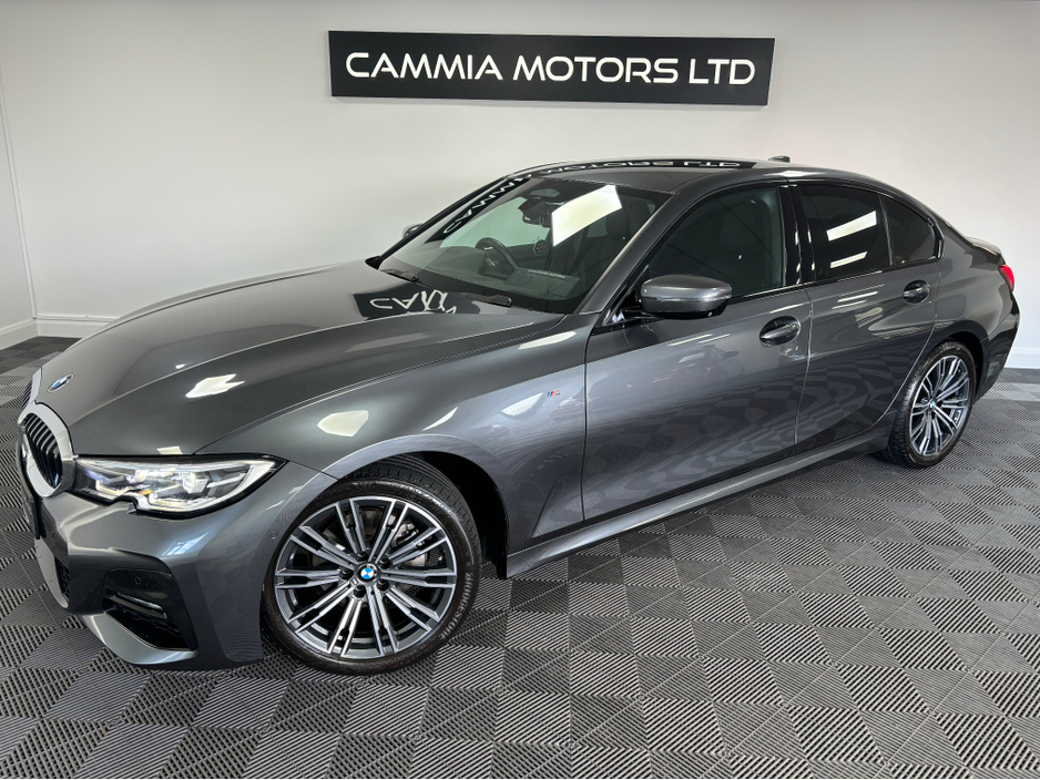 2021 BMW 3 Series - image 2