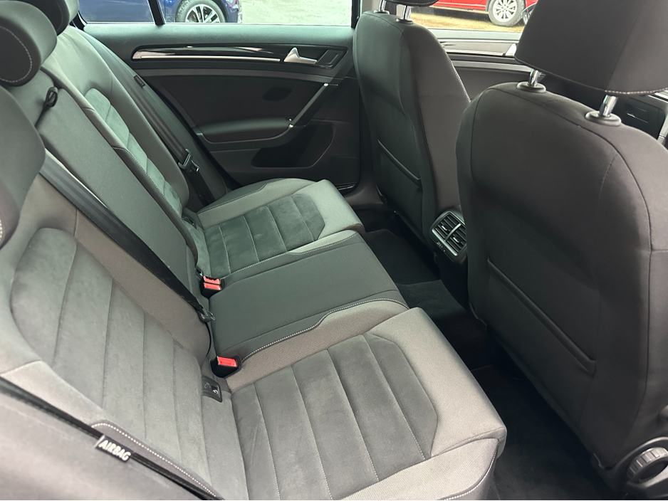 2018 Volkswagen Golf Golf Estate 1.4 TSI Highline €19,950