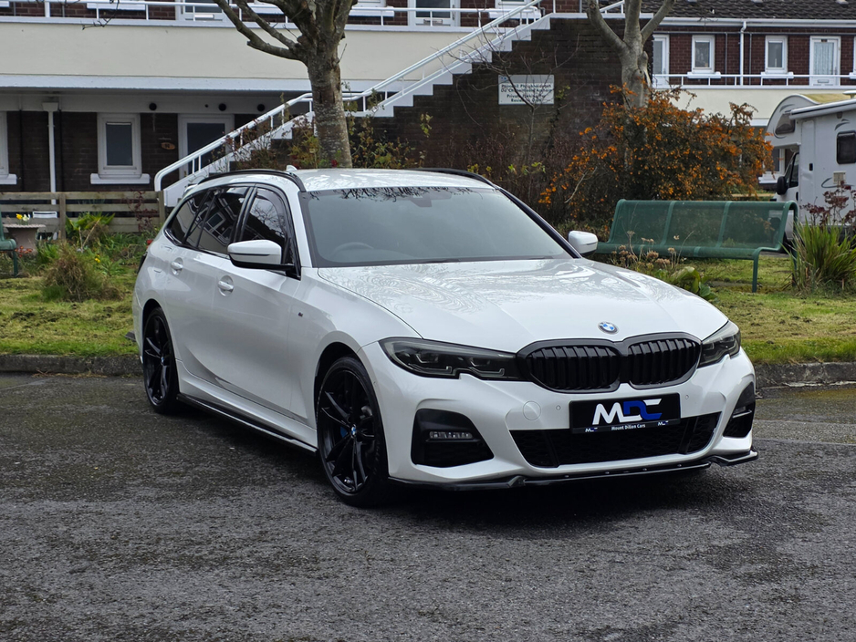 2021 BMW 3 Series - image 2