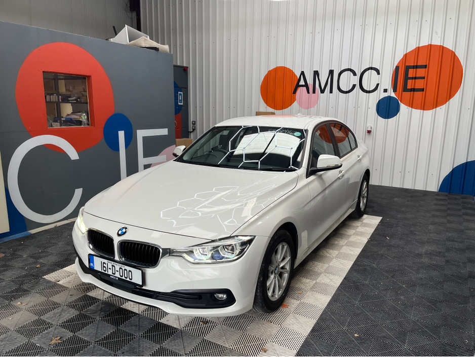 2015 BMW 1 Series - image 5