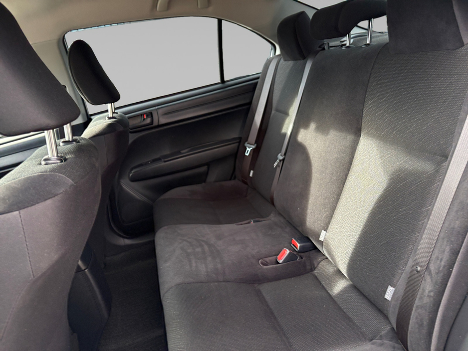 2018 Toyota Corolla - image 10