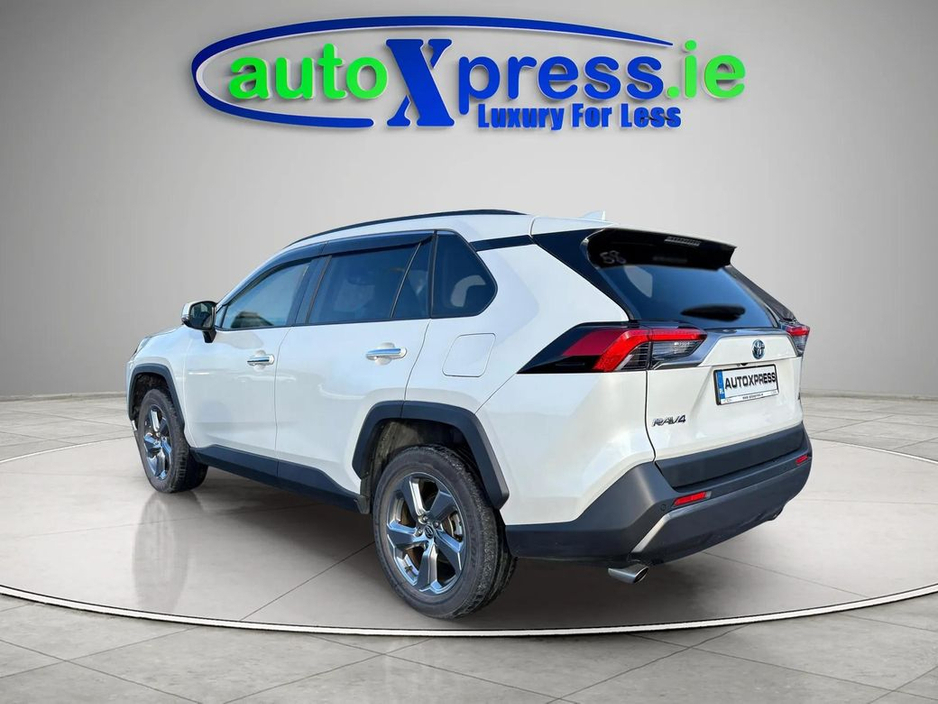 2020 Toyota Rav4 - image 10