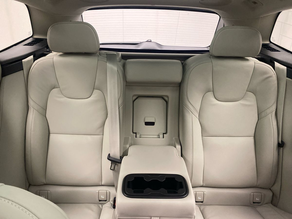 2026 Volvo XC60 - image 29