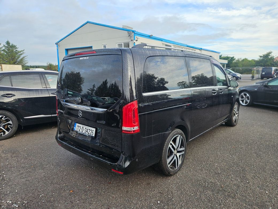 2017 Mercedes-Benz V Class - image 10