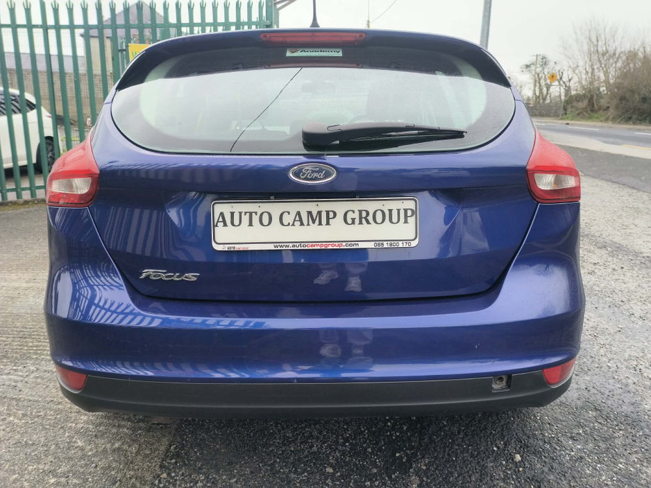 2016 Ford Focus - image 6