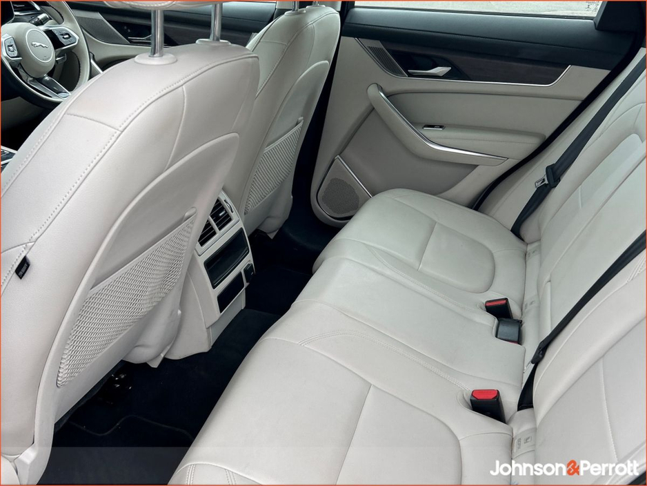 2021 Jaguar F-Pace AWD 2.0 I4 PHEV 404 PS Auto €39,900