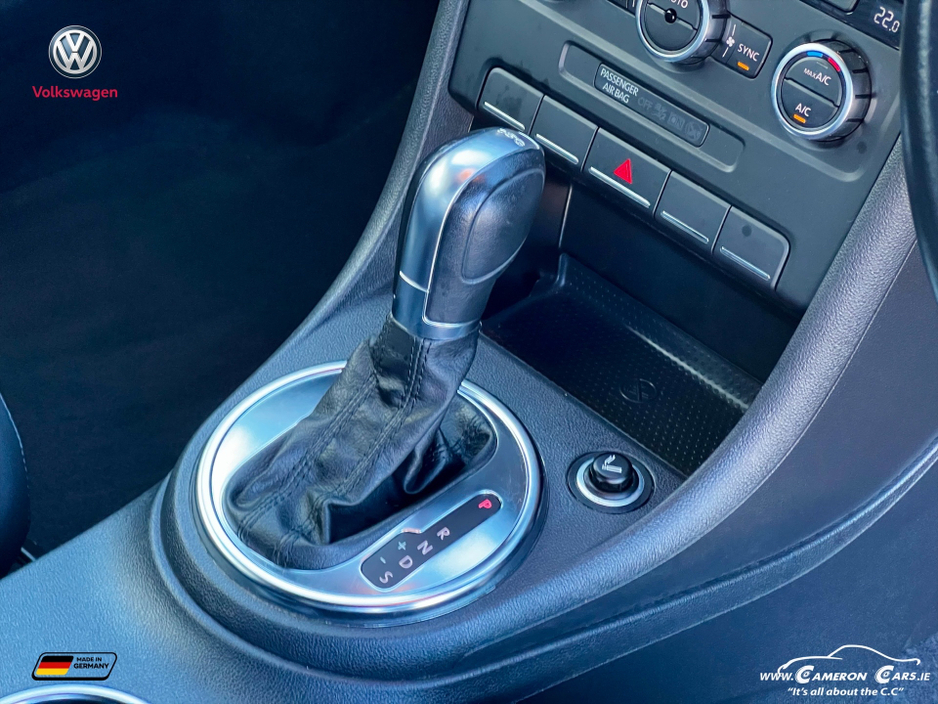 2013 Volkswagen Beetle - image 37