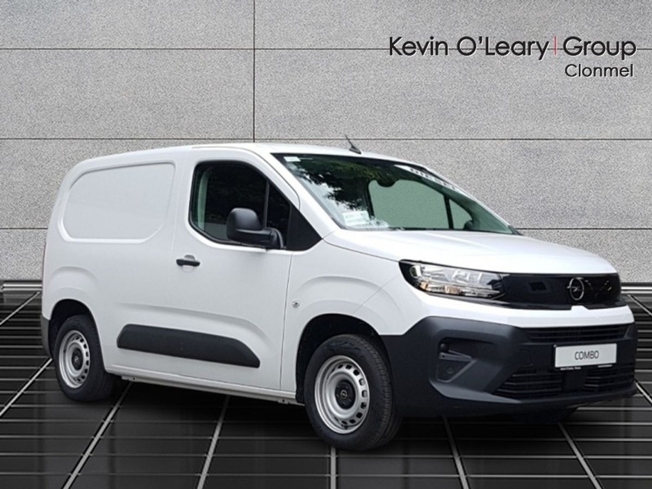 2026 Opel Combo COMBO 19 KOMF L1H1-1.5 100BHP D €20,995