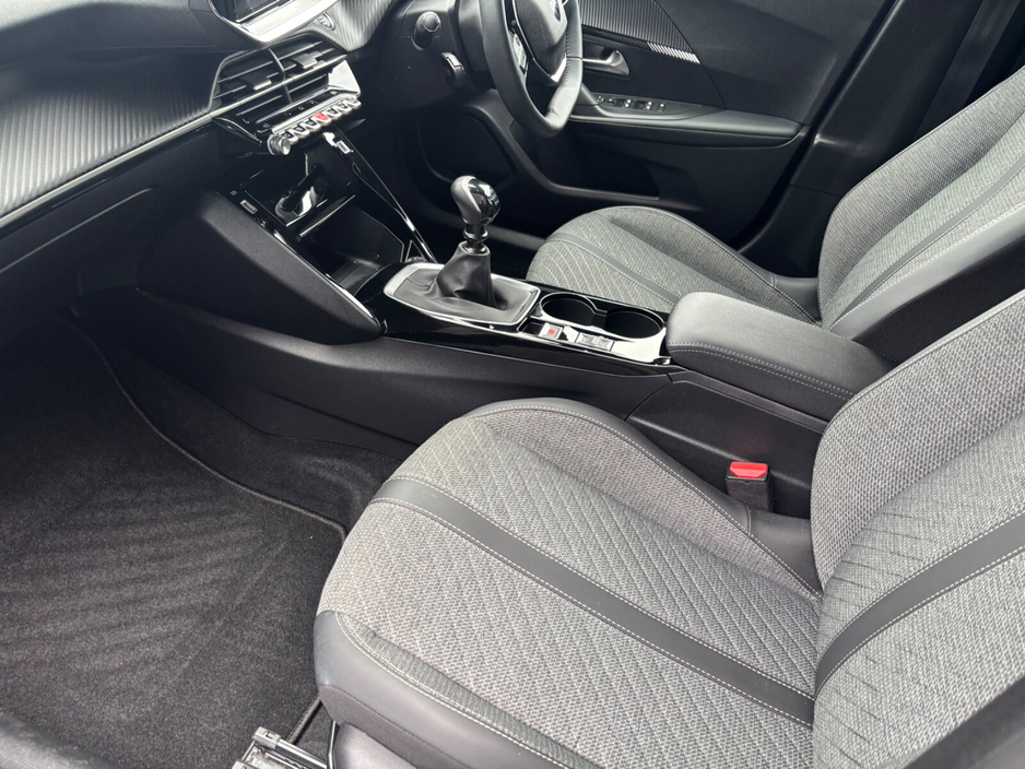 2025 Peugeot 2008 1.2 Puretech 100bhp Allure €27,950