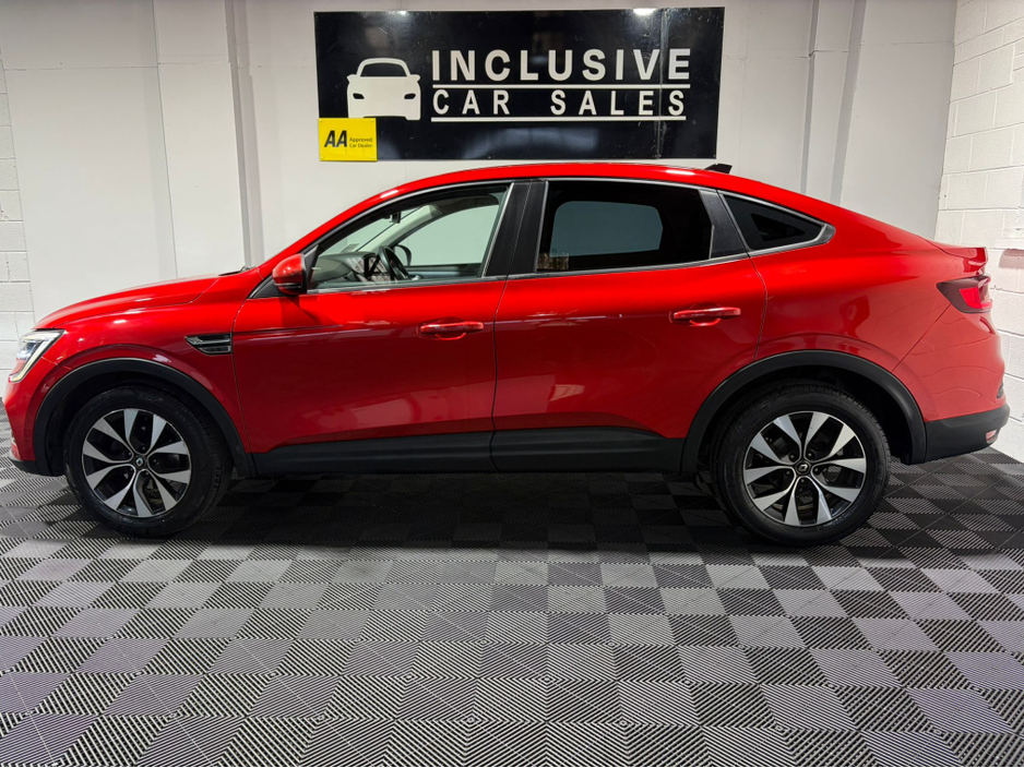 2022 Renault Arkana - image 8