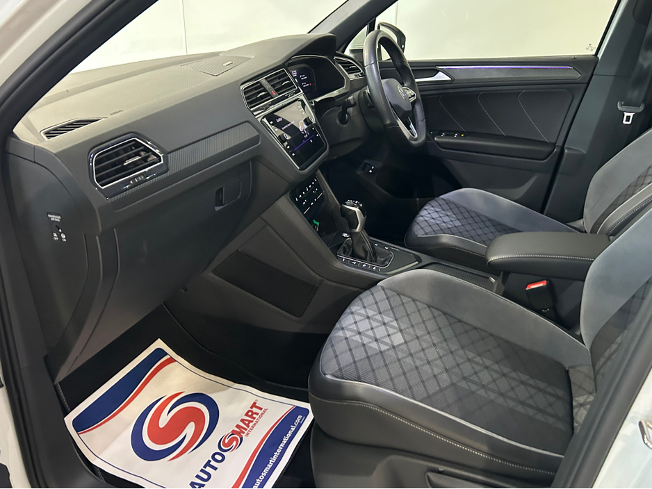 2023 Volkswagen Tiguan - image 5