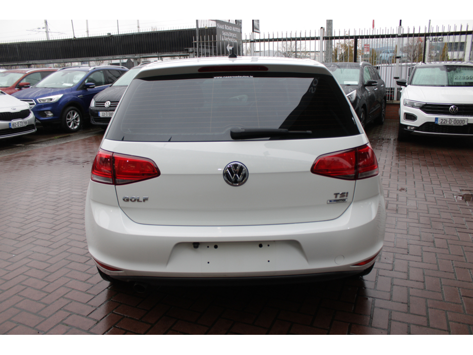 2016 Volkswagen Golf - image 6