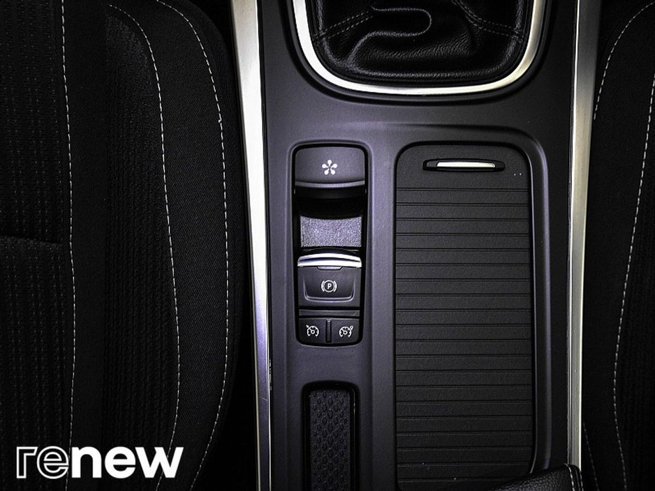 2021 Renault Megane - image 16