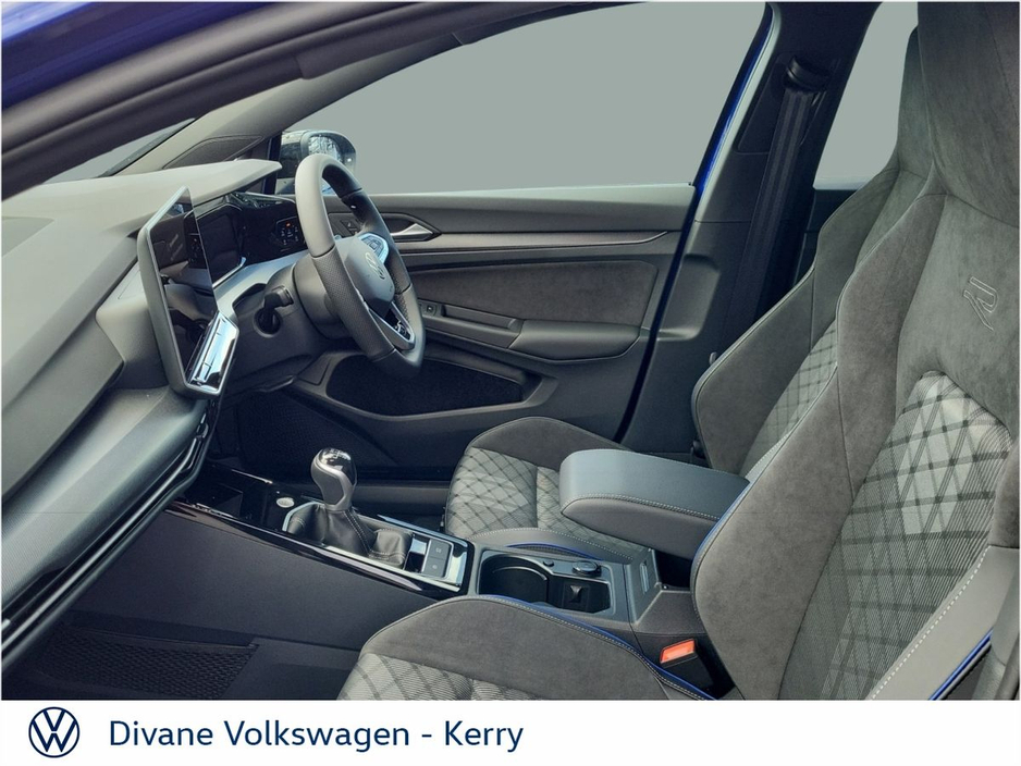 2026 Volkswagen Golf R LINE 1.5 PETROL BLACK STYLE €44,900