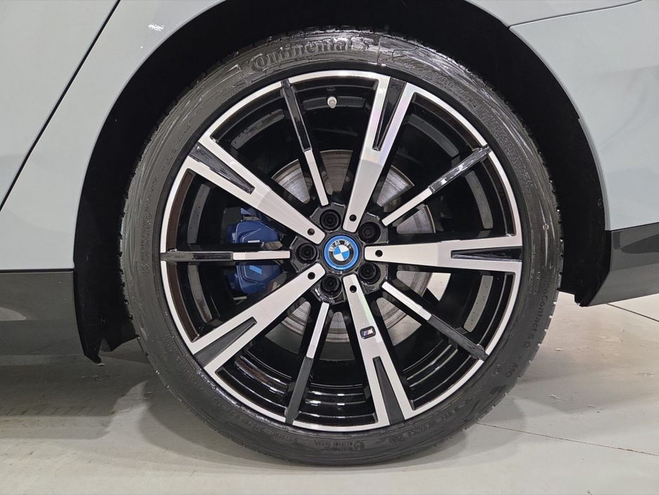 2025 BMW 5 Series 530e M Sport Touring €67,950