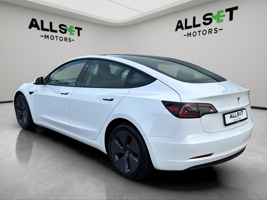 2022 Tesla Model 3 - image 10