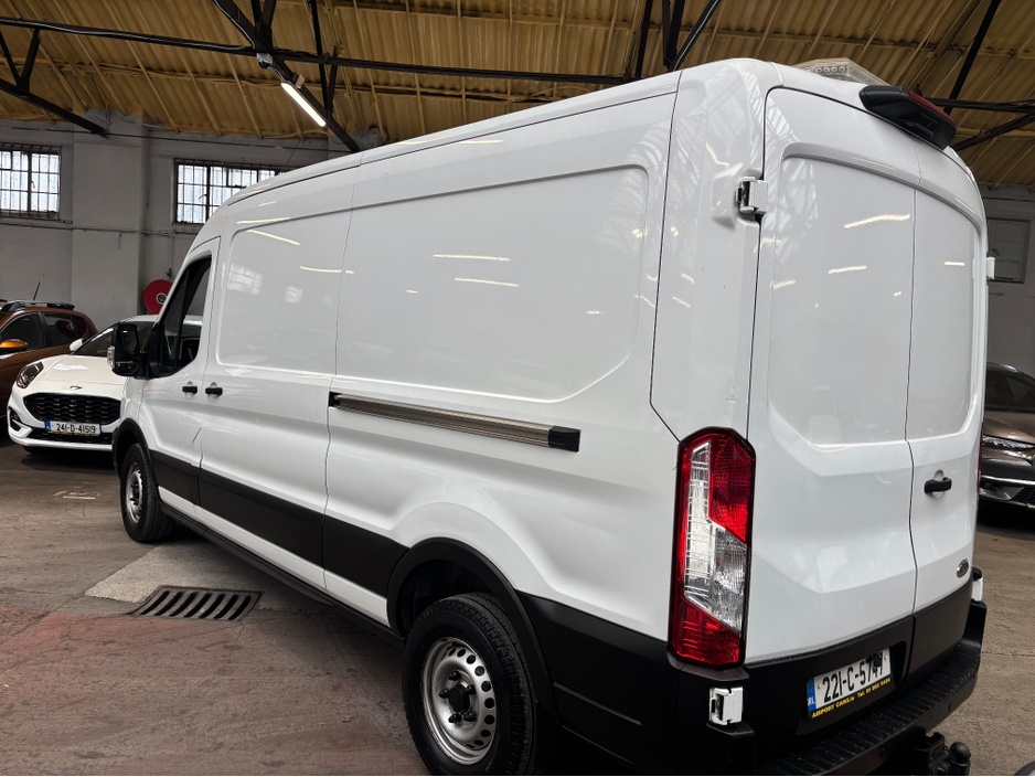 2022 Ford Transit - image 11